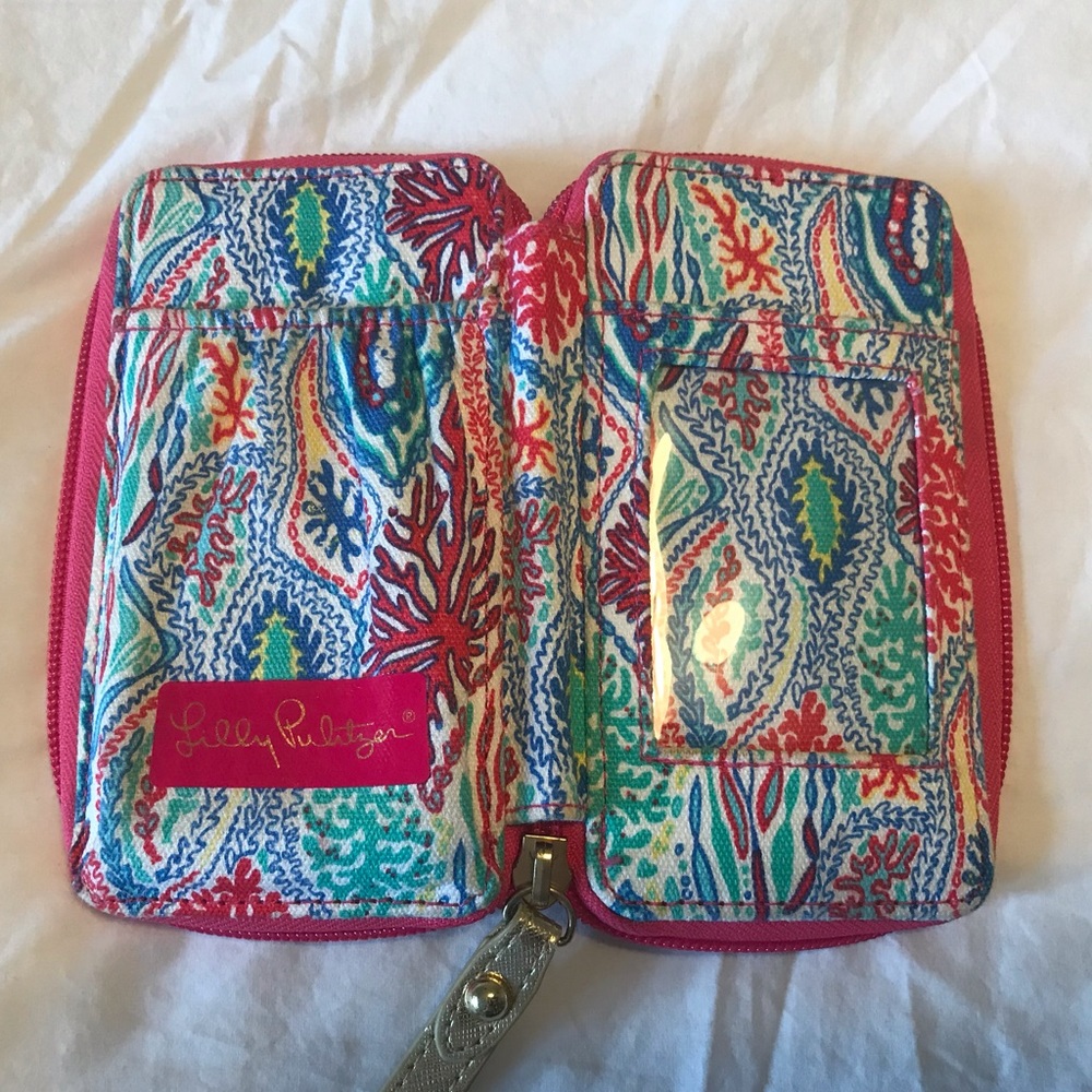 Lilly Pulitzer Wristlet - Picture 6 of 6
